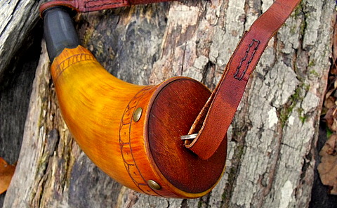 18th. century style powder horn