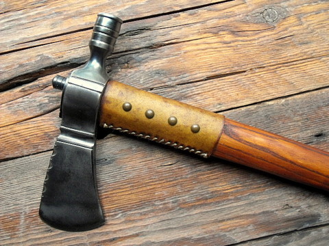 period pipe-tomahawk