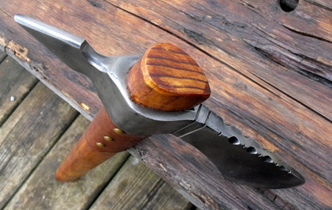 arrowhead spike tomahawk