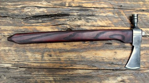 pipe-tomahawk